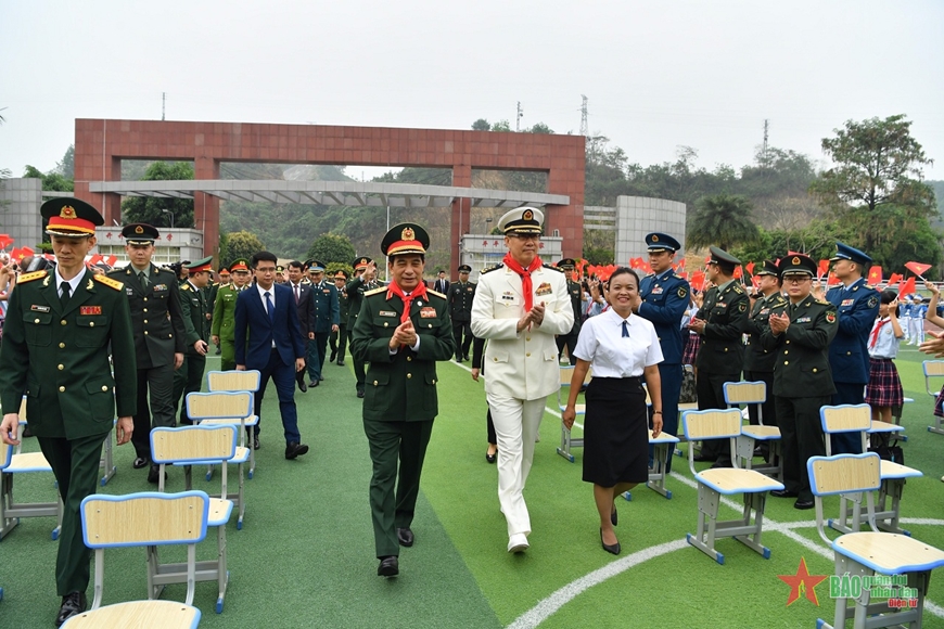 View - 	Giao lưu hữu nghị quốc phòng biên giới Việt Nam-Trung Quốc lần thứ 8